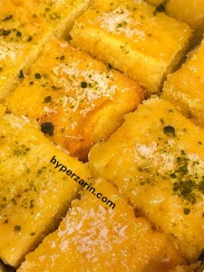 کیک زعفران کوچک ایرانمنش