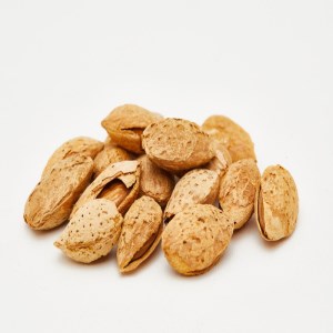 بادام کاغذی خام فله