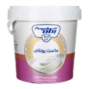 ماست کم چرب یونانی پگاه1.5